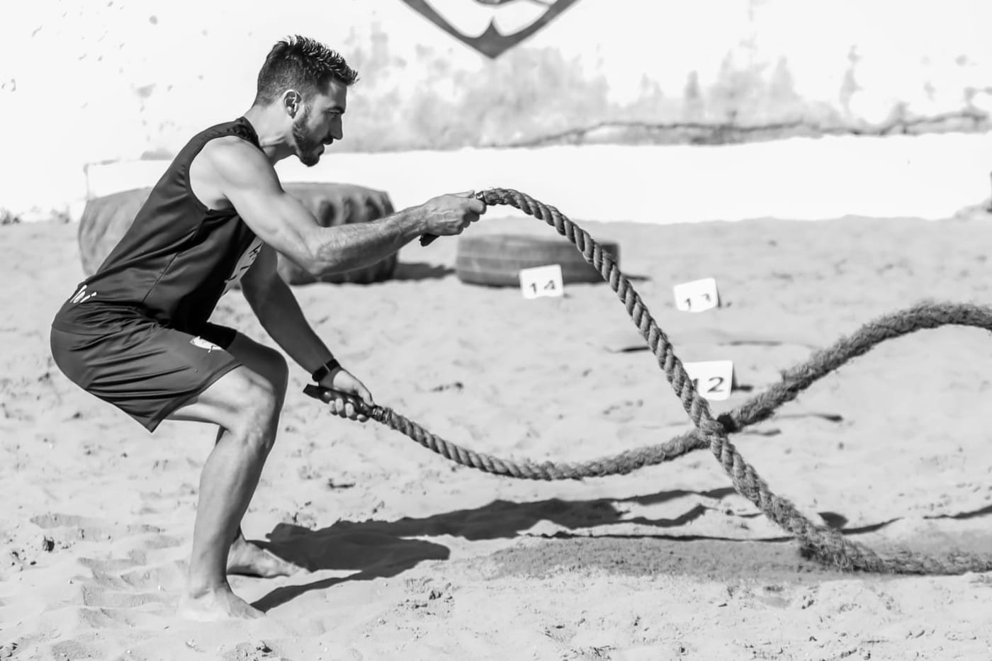 Lucas treinando com corda naval